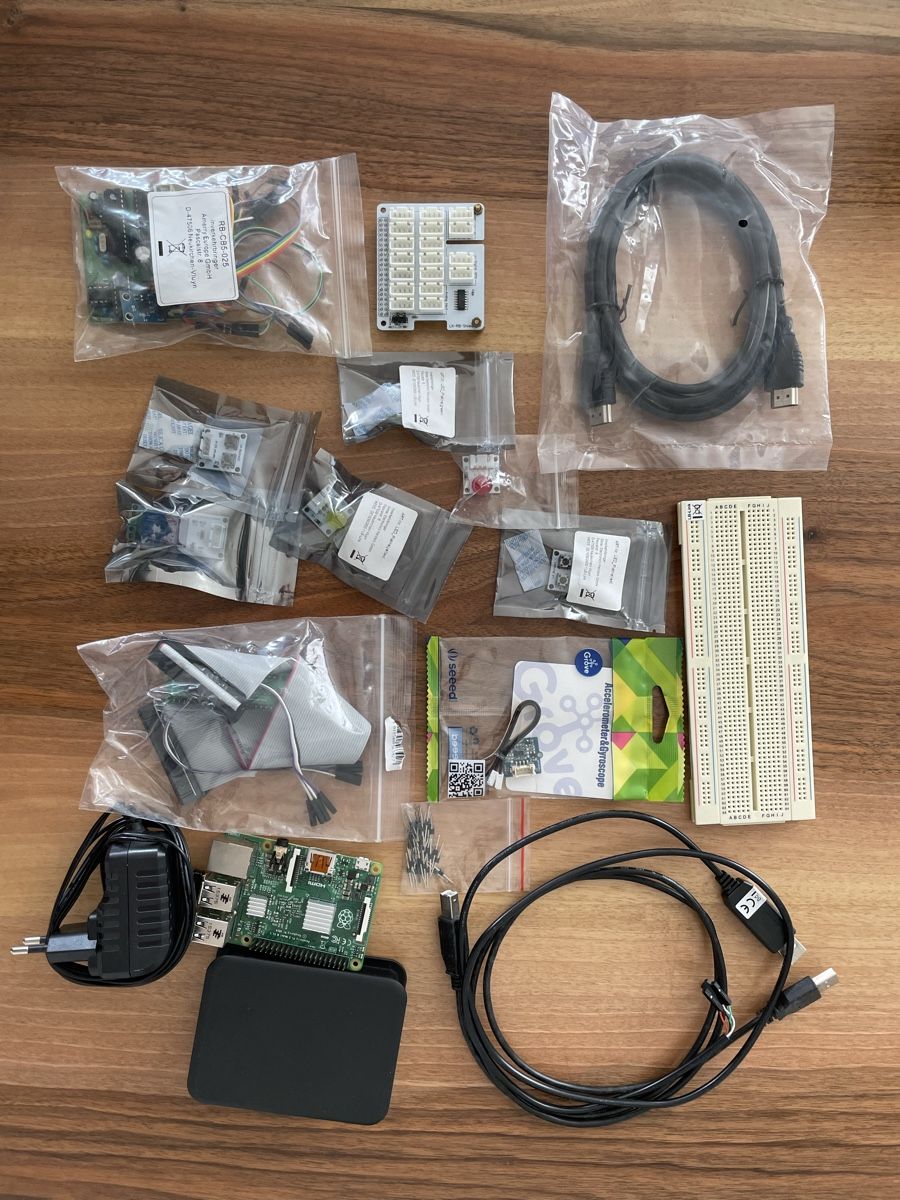 Kit di costruzioni: Raspberry PI 2 Experimentier Set + weiterer Elektronik – Usato da Hombrechtikon venduto da mha_m5kx