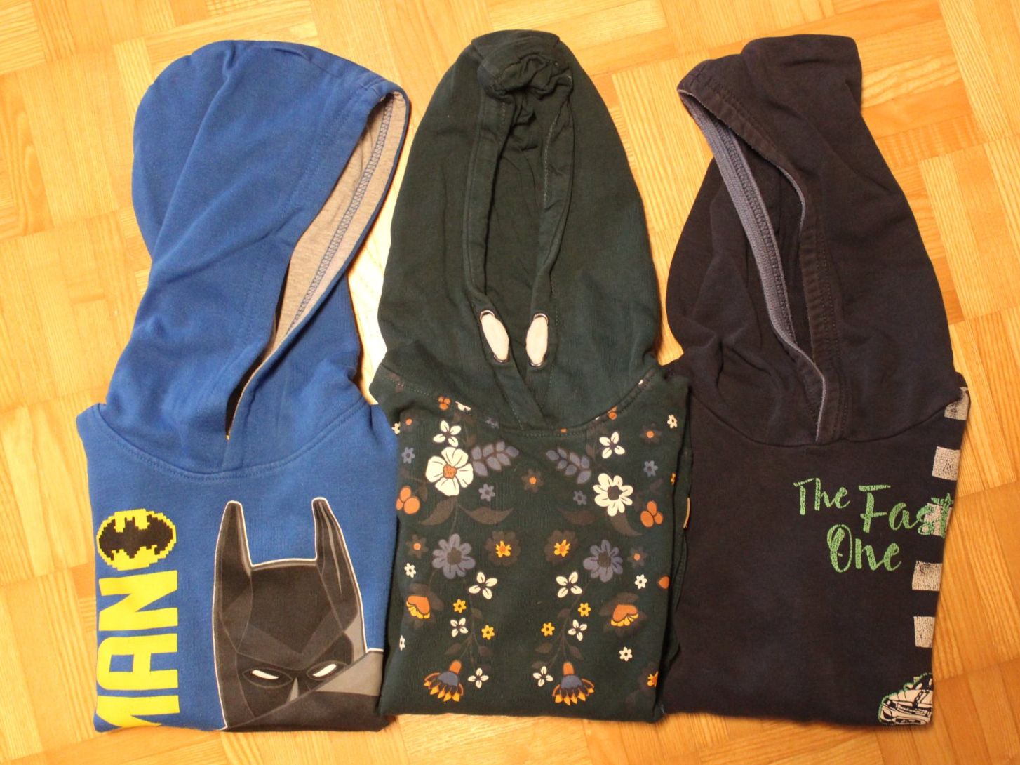 Maglioni & Felpe: Hoodie 3 Stück 116/122 – Usato da Walliswil-Nbipp venduto da Speer516