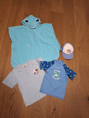 Sommerset Gr. 110: UV-Shirt, Badeponcho Delfin, Cap, T-Shirt