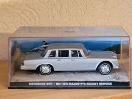 Auto 1:43 - Mercedes 600 - Diorama James Bond 007