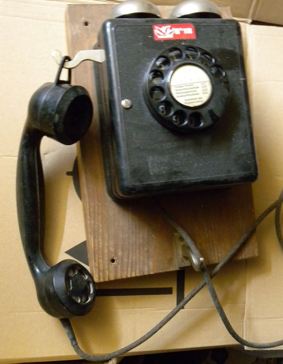 KXT333CID Retro Wandtelefon Mit LCD - Schnurgebundenes Telefon In Rot Für Zuhause & Büro