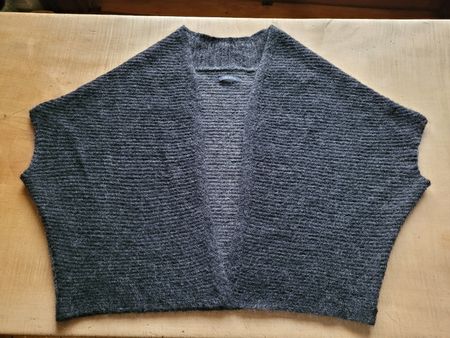 Hübsches Cape, 65% Wolle + Mohair, von Marc O'Polo, Gr. S