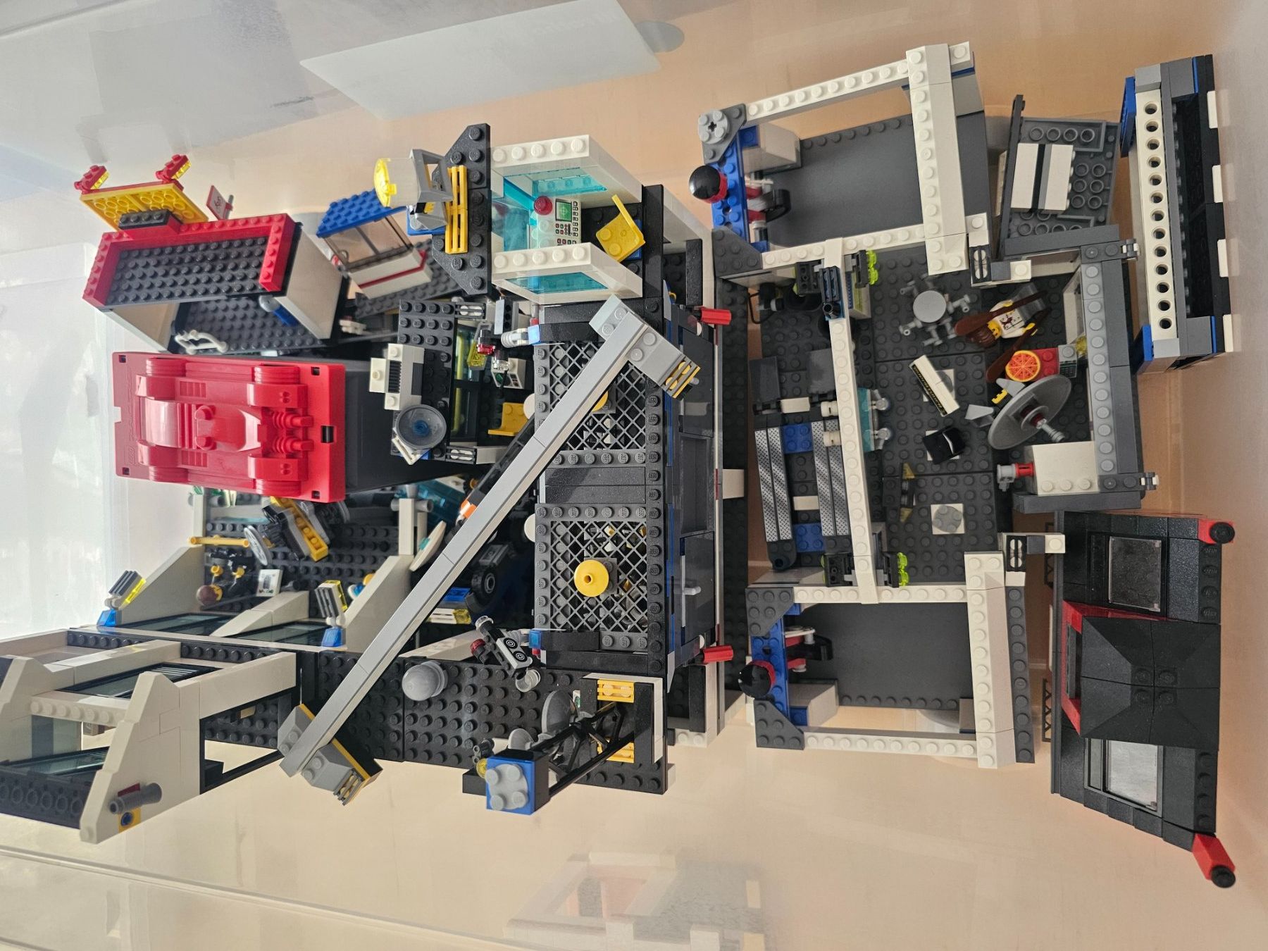 Lego Spielzeuge: 2 Lego Boxen mit diversen Serien – Gebraucht aus Boll von mcsaendy 7
