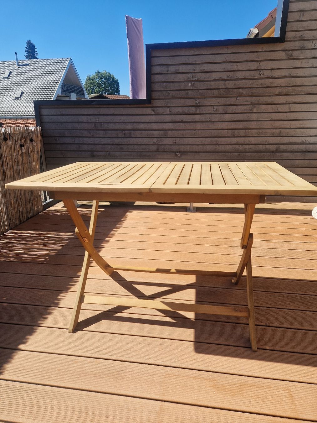 Tables: Gartentisch Akazienholz  – D'occasion à Buttwil par SabrinaA03 1
