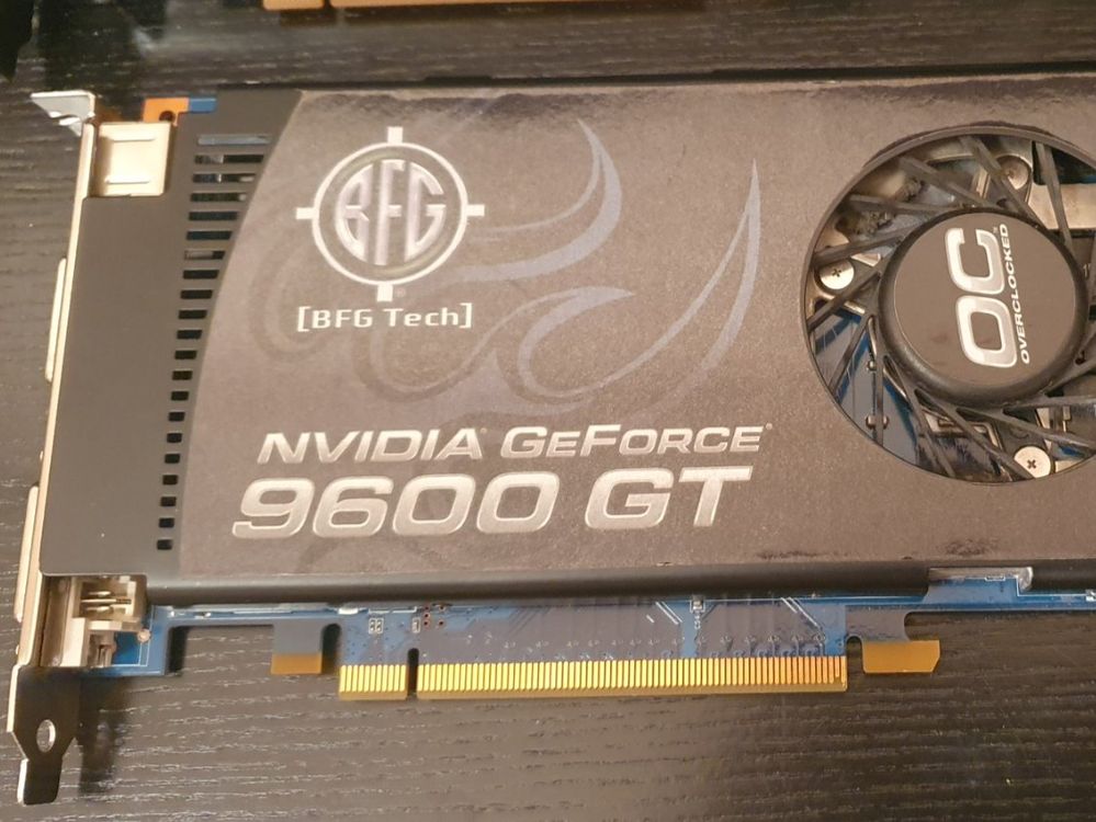 Carte Graphique PNY GeForce 9600 GT – 512MB DDR3 – Overclockée – PCIe 3.0