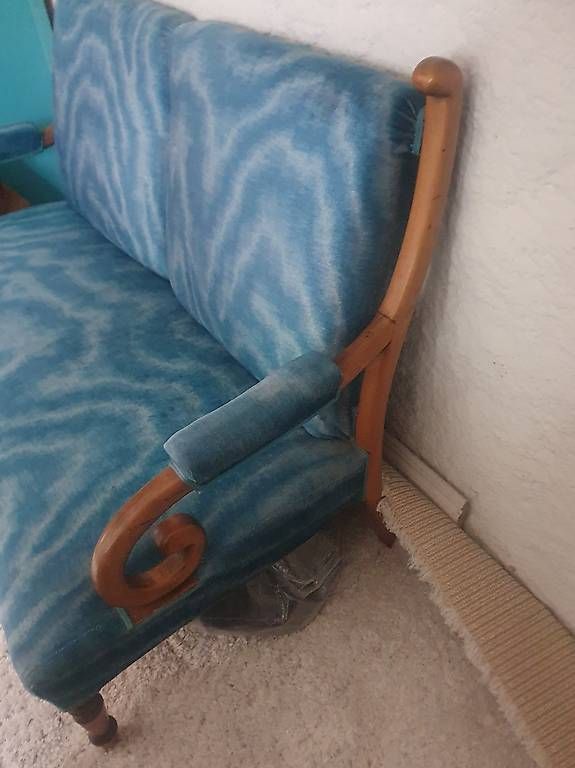 Sofas: Antikes 2er sofa – Gebraucht aus Olten von stritten 1