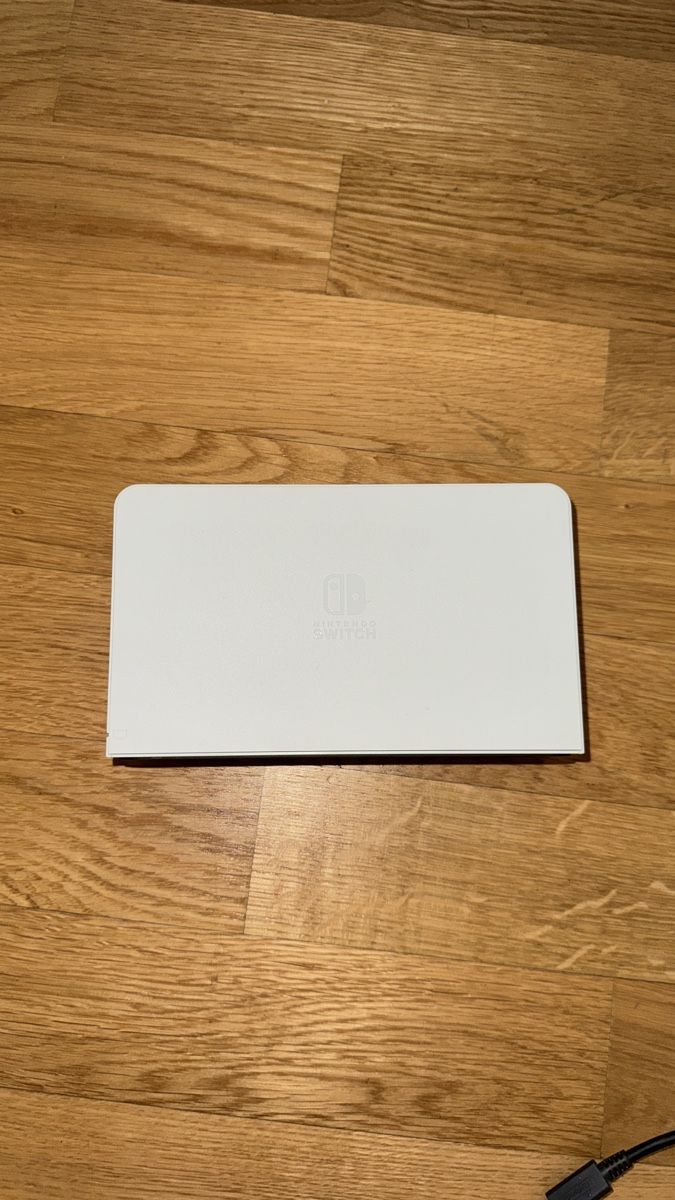 Nintendo Konsolen: Nintendo Switch OLED Weiss + Pro Controller + 4 Joy-Cons – Neu (gemäss Beschreibung) aus Birsfelden von Vossi2 3