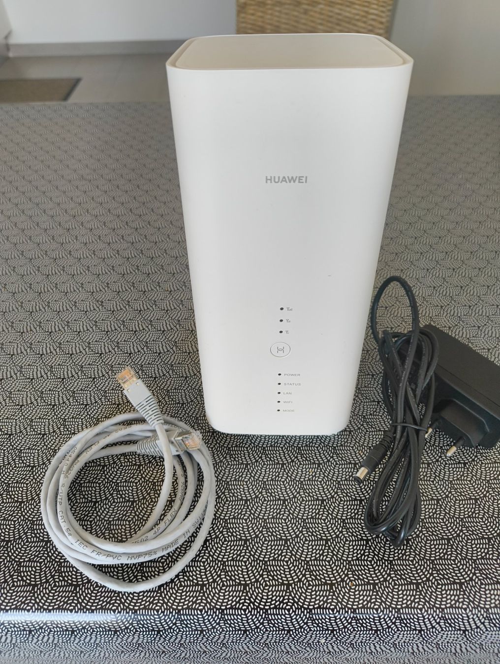 Huawei Modems & Router: 4g router Huawei B818-263 – Gebraucht aus Genève von