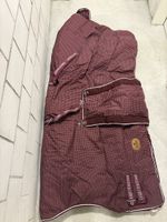 Equi-Theme Winterdecke 300gr 145cm mit Bauchlatz