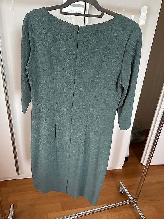 Robes: Zeitlose – D'occasion à wallisellen par dem_7cyz 1