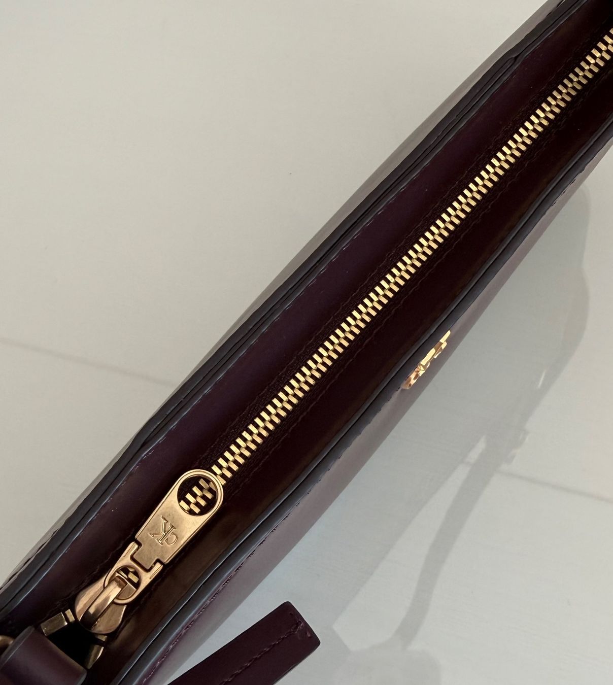 Calvin Klein Taschen für Damen: Calvin Klein Schultertasche, bordeauxrot – Gebraucht aus Eichberg von Lolapop18 2