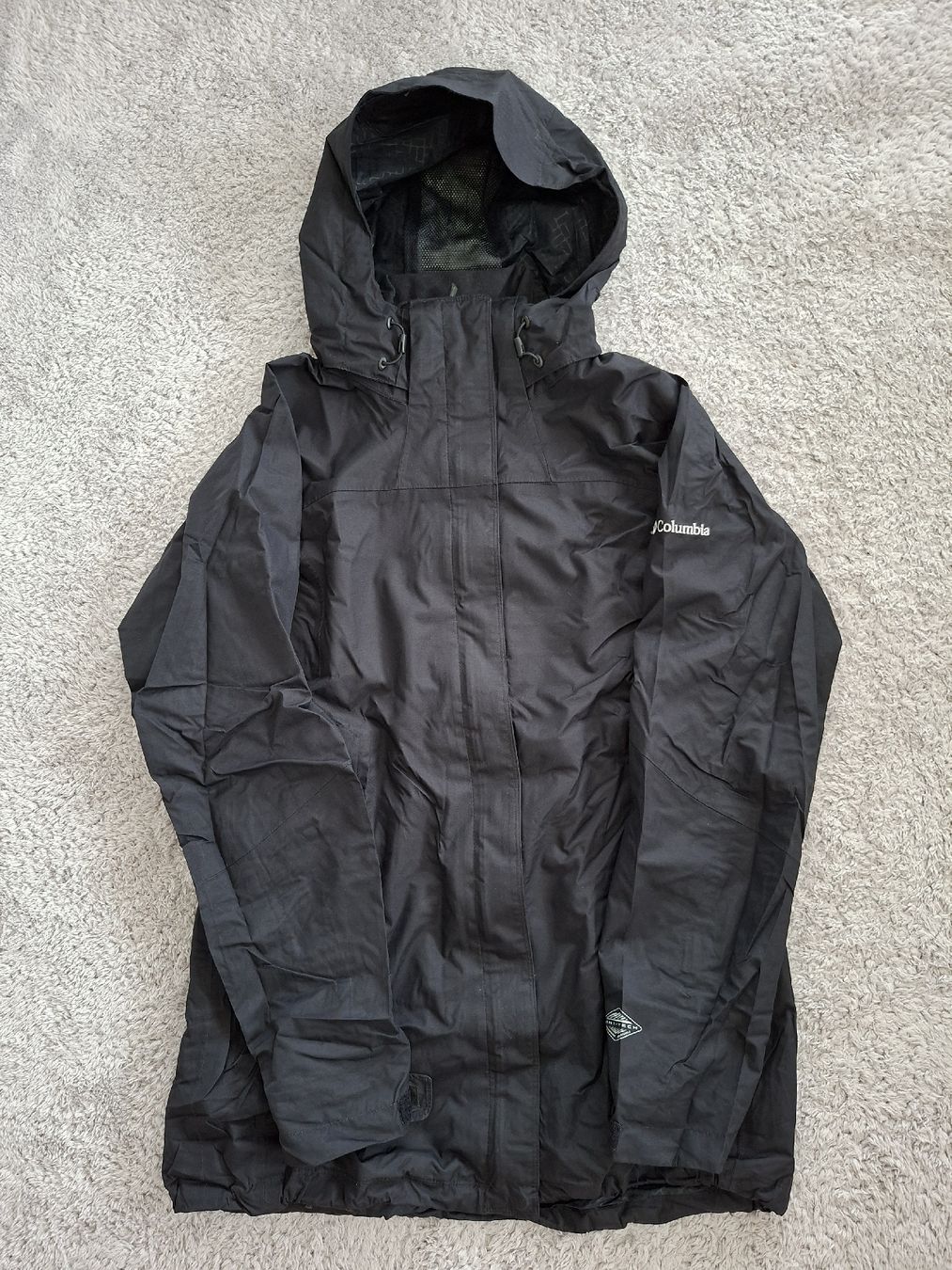 Columbia Giacche: Veste Columbia noir avec capuche  – Usato da Renens VD venduto da ser_j2fn