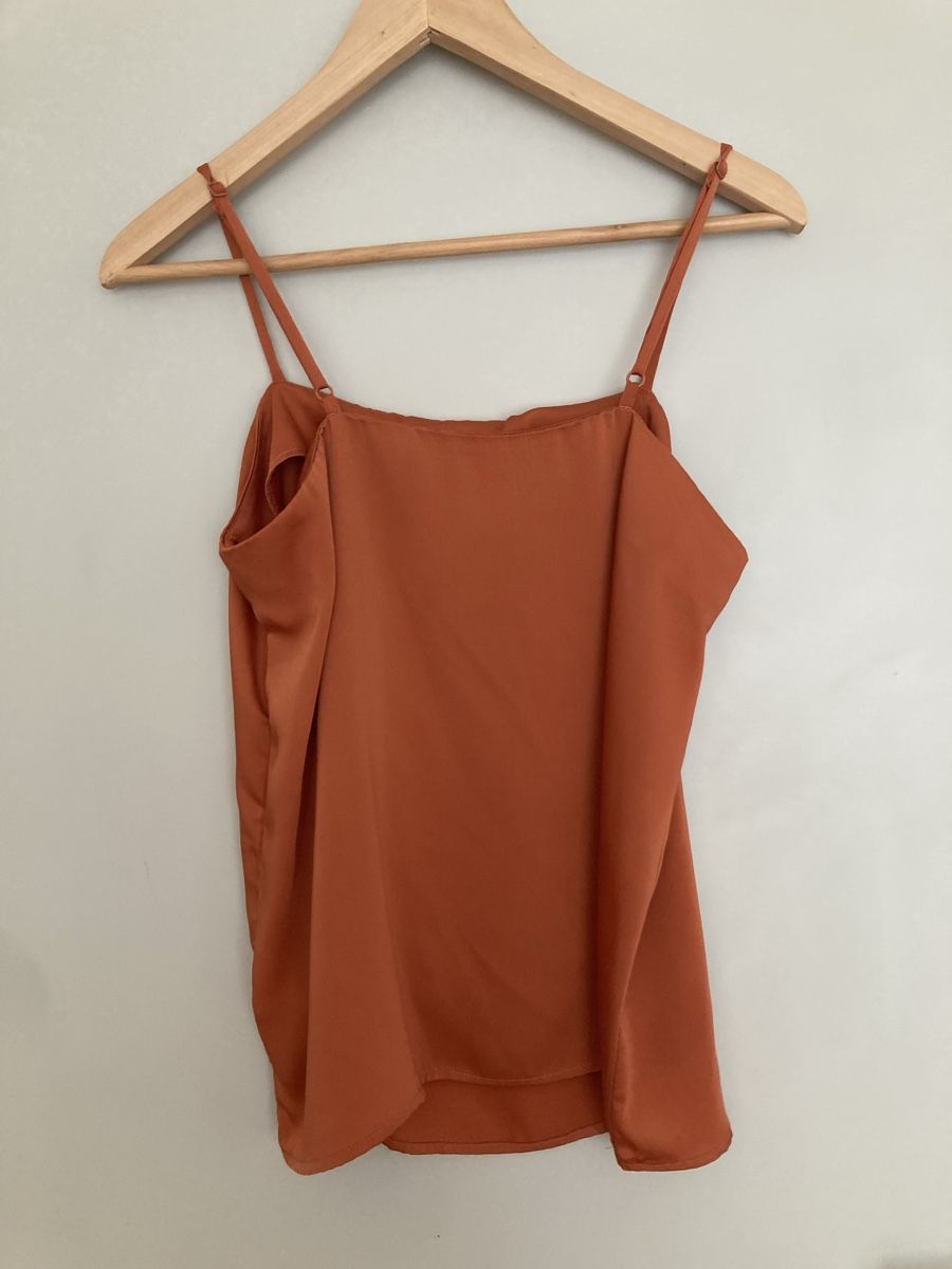 Top: Noisy May Satin-Top, orange Gr. M, NEU – Nuovo (secondo la descrizione) da Schlieren venduto da cotopaxi06 1