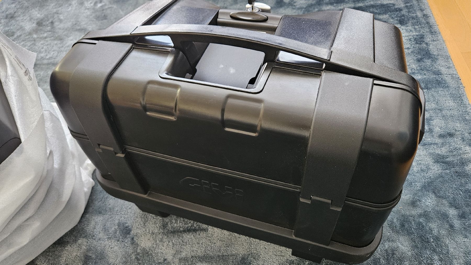 Givi Topcase: Givi Trekker TRK46N schwarz – Nuovo (secondo la descrizione) da Muri b. Bern venduto da NPK60 1