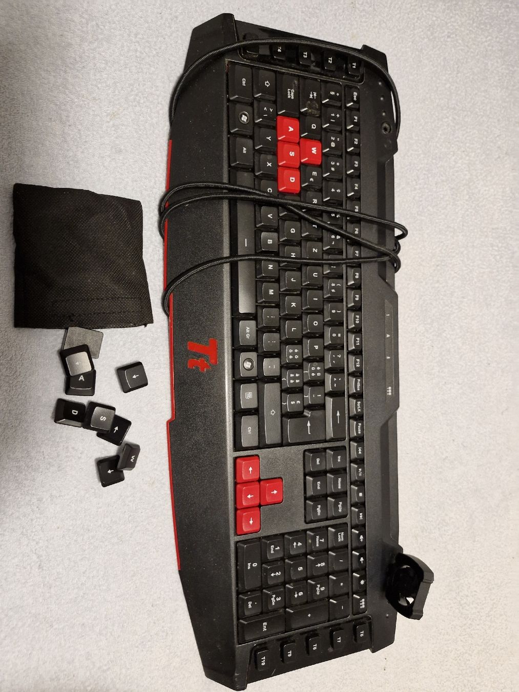 Tastaturen: Gaming Tastatur Challenger Pro mit Tasche – Gebraucht aus Azmoos von mel_8dlj