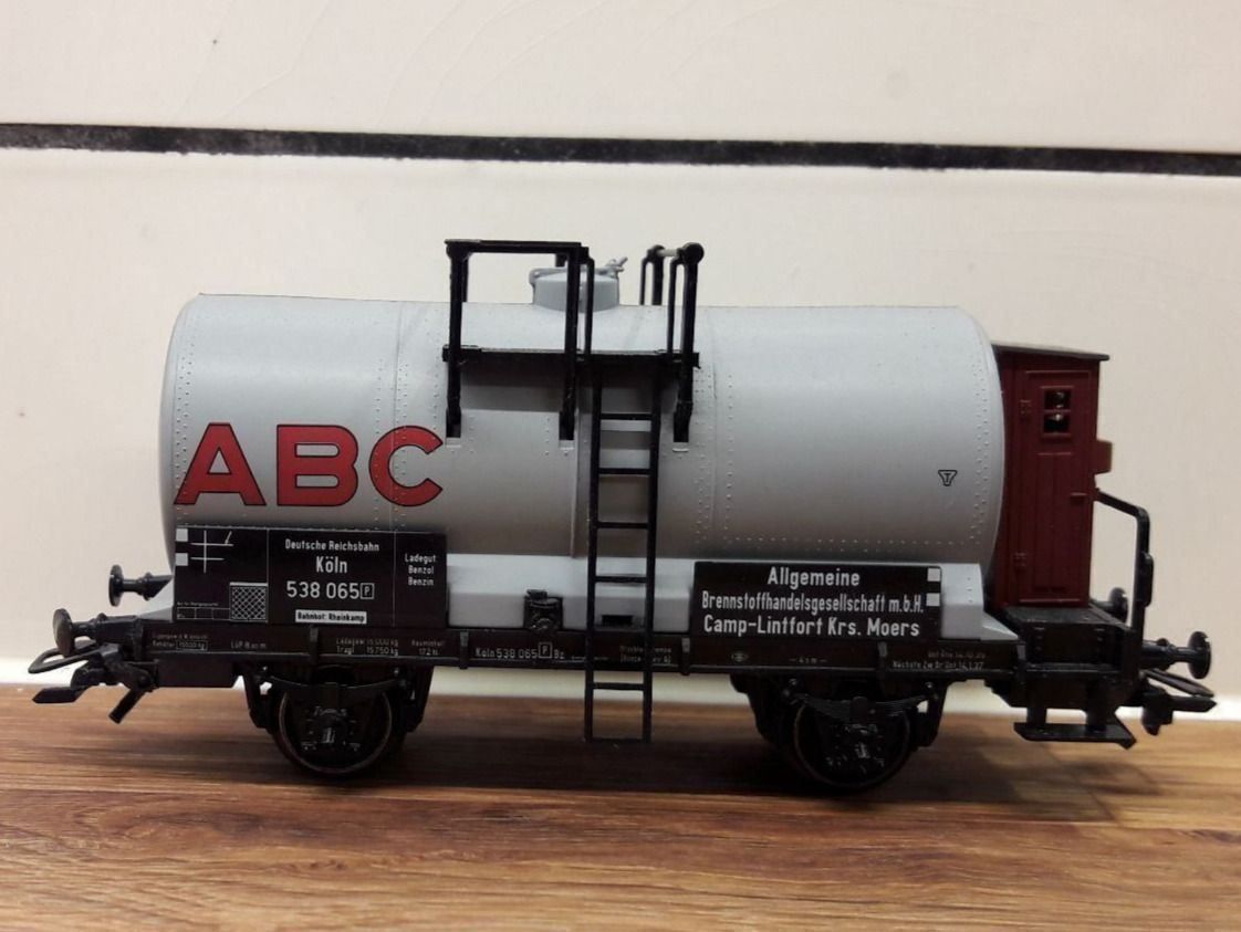 Märklin Modellini di ferrovie: Märklin HO AC : DR Wagon citerne "ABC" – Usato da Buttes venduto da Cafe2005 1