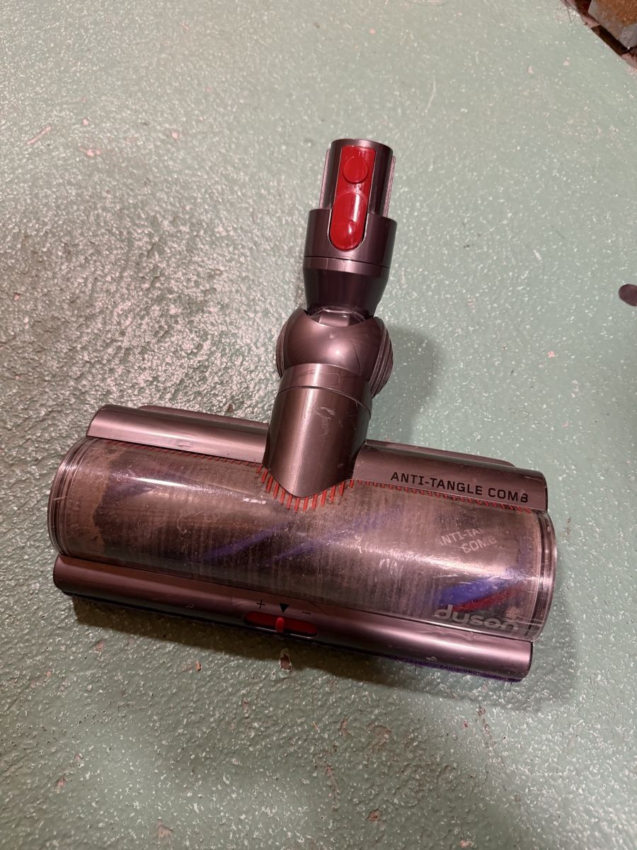 Dyson Altro per la casa: Dyson brosse v15 – Usato da Meyrin venduto da SA_3006