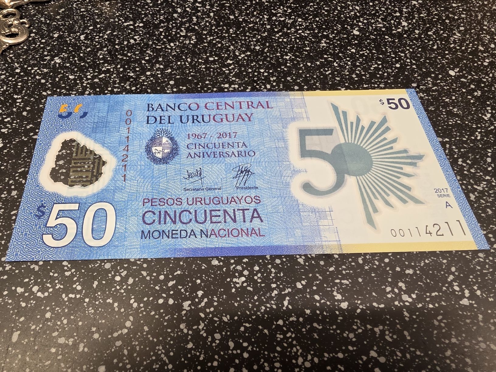 Banconote: Uruguay 50 Pesos 2017 Banknote  – Nuovo e nell'imballaggio originale da Herisau venduto da Antiques.AR