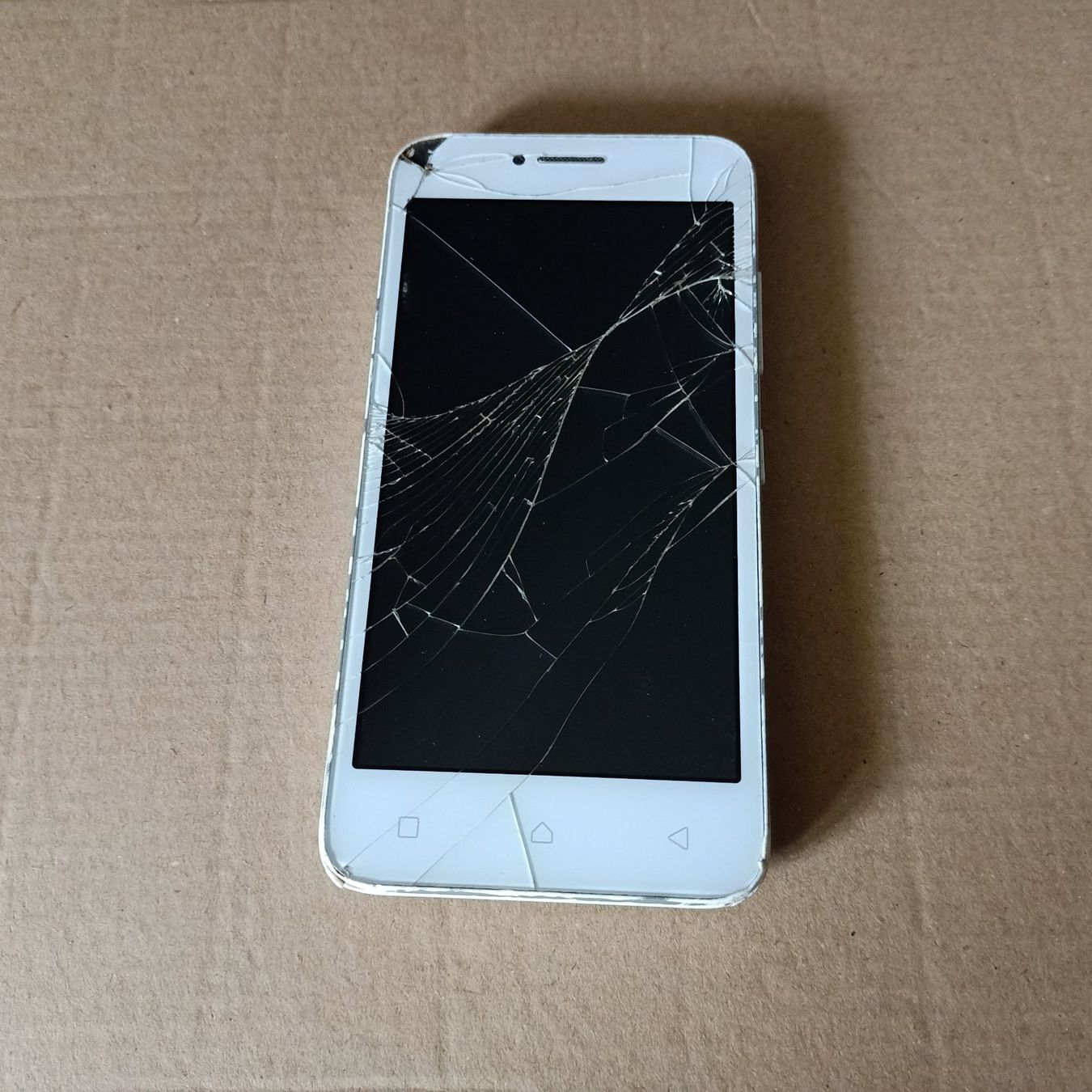 Lenovo Handys / Smartphones: Android Lenovo A2016a40 ohne Lock: Digitizer beschãdigt – Gebraucht aus Winterthur von Opusco 7