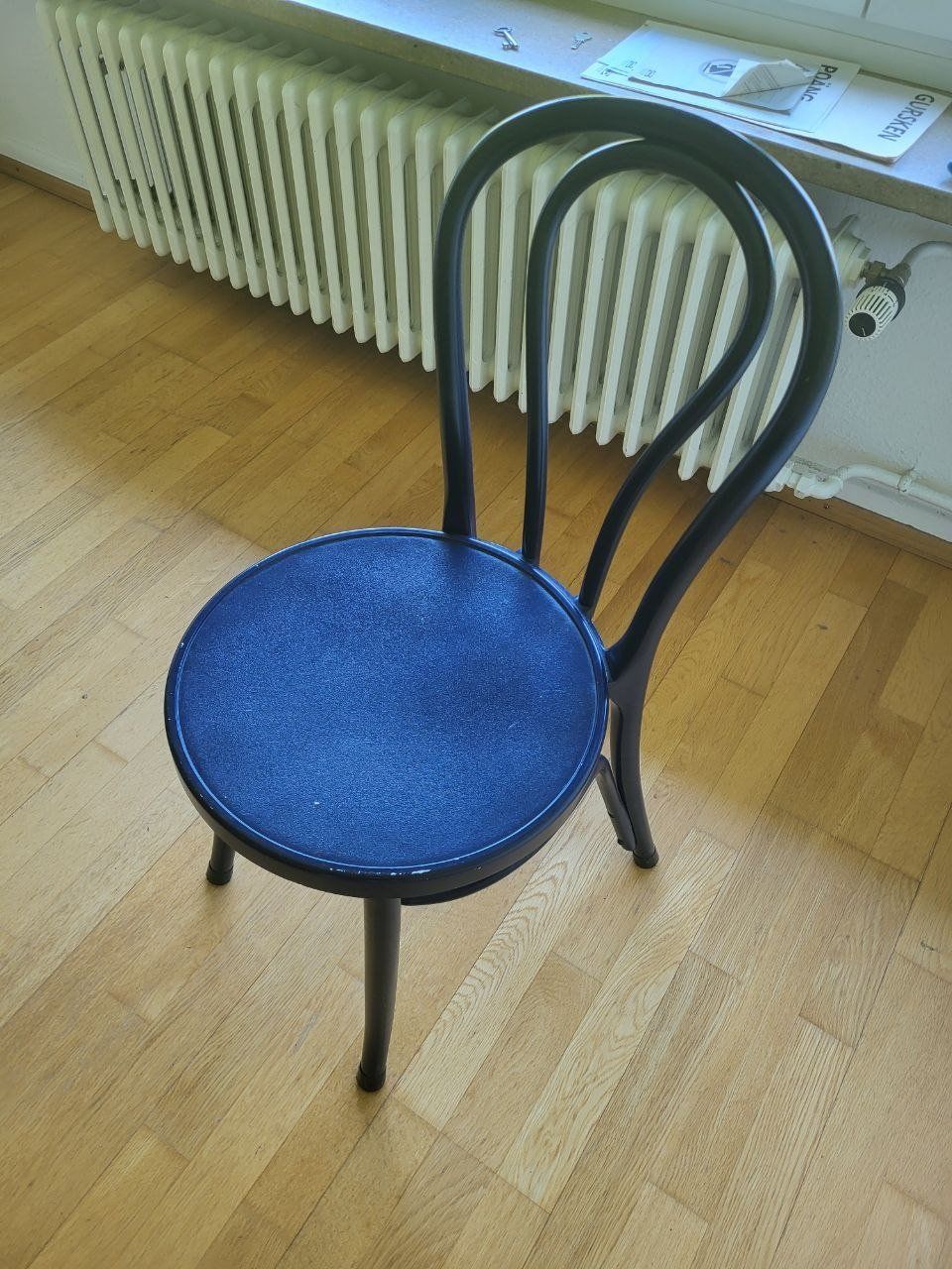 Sedie: Schwarzer Bistrostuhl im klassischen Thonet-Stil – Usato da Zurich venduto da ere_pq6j 1