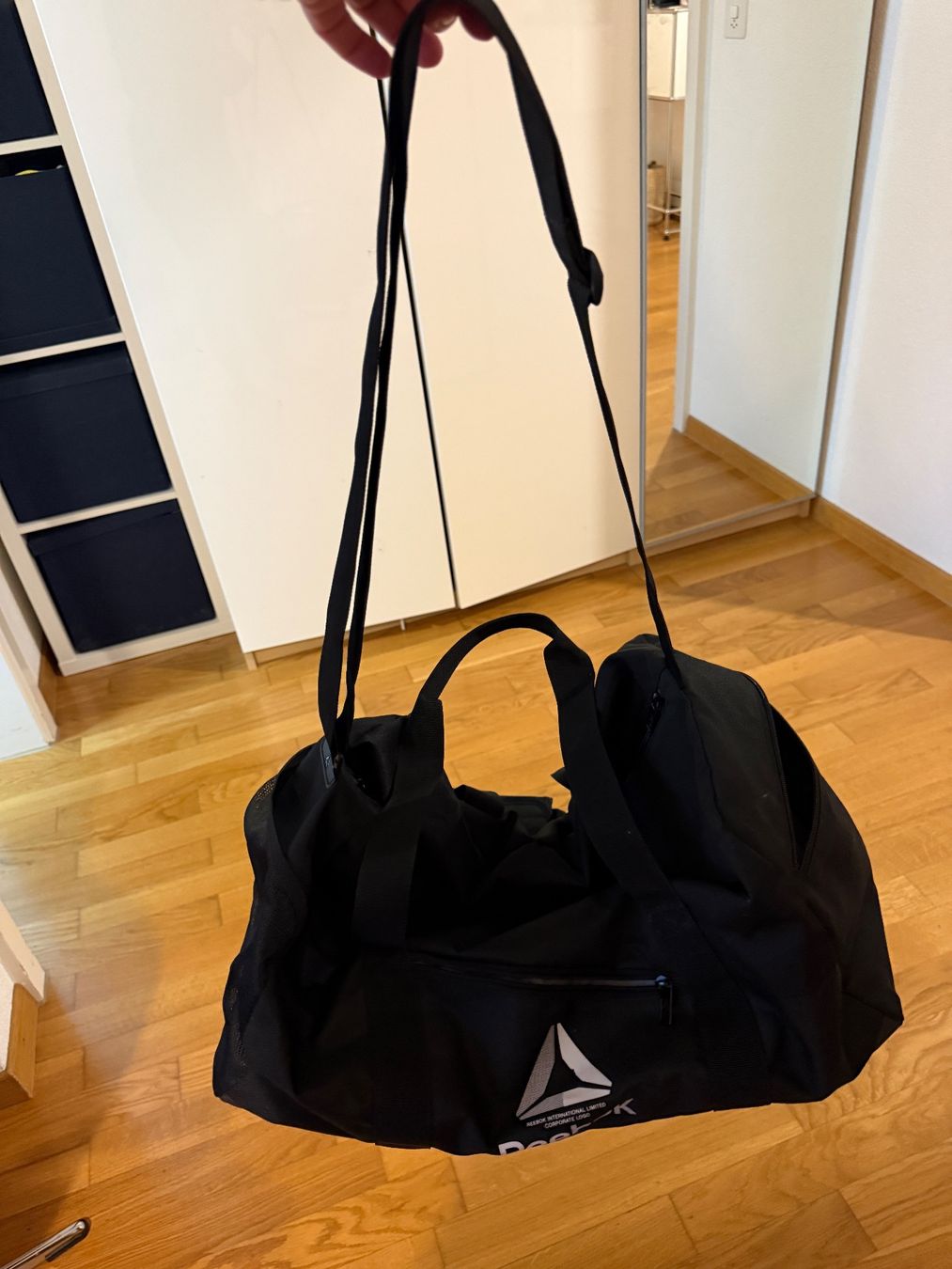 Reebok Borse: Sporttasche Reebok schwarz – Usato da Horgen venduto da Renbert 6