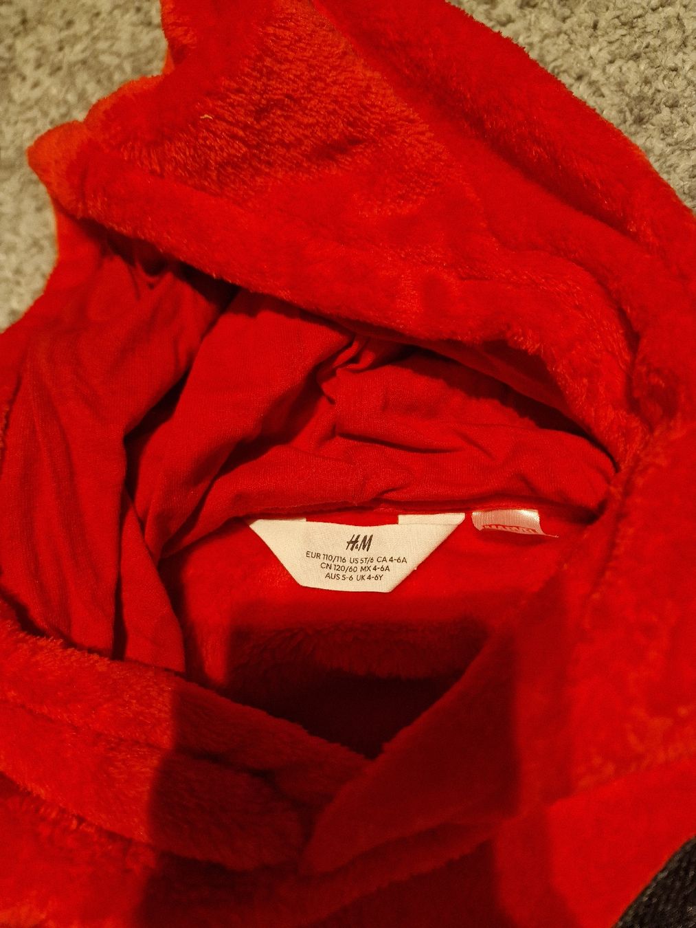 H&M Pulls et sweat-shirts: Spiderman H&M Pulli 4-5 – D'occasion à Basel par chingson 1