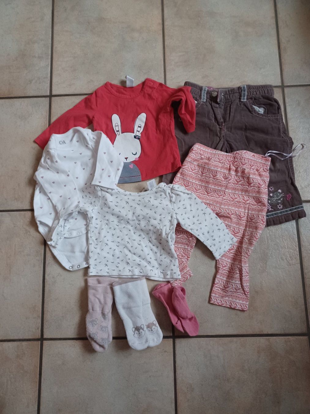 Lotti & Set di vestiti: 35 teiliges Mädchen Paket 62 – Usato da Matt venduto da Remonso 7