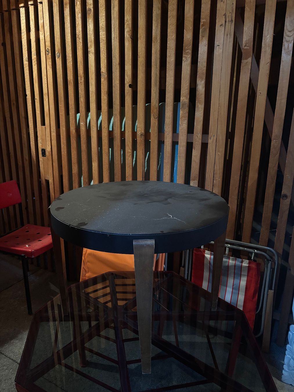 Tavoli: Table bistro vintage en bois – Usato da Neuchâtel venduto da luc_8c68 1