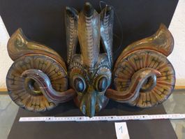 Handgeschnitzte Holzmaske aus Sri Lanka