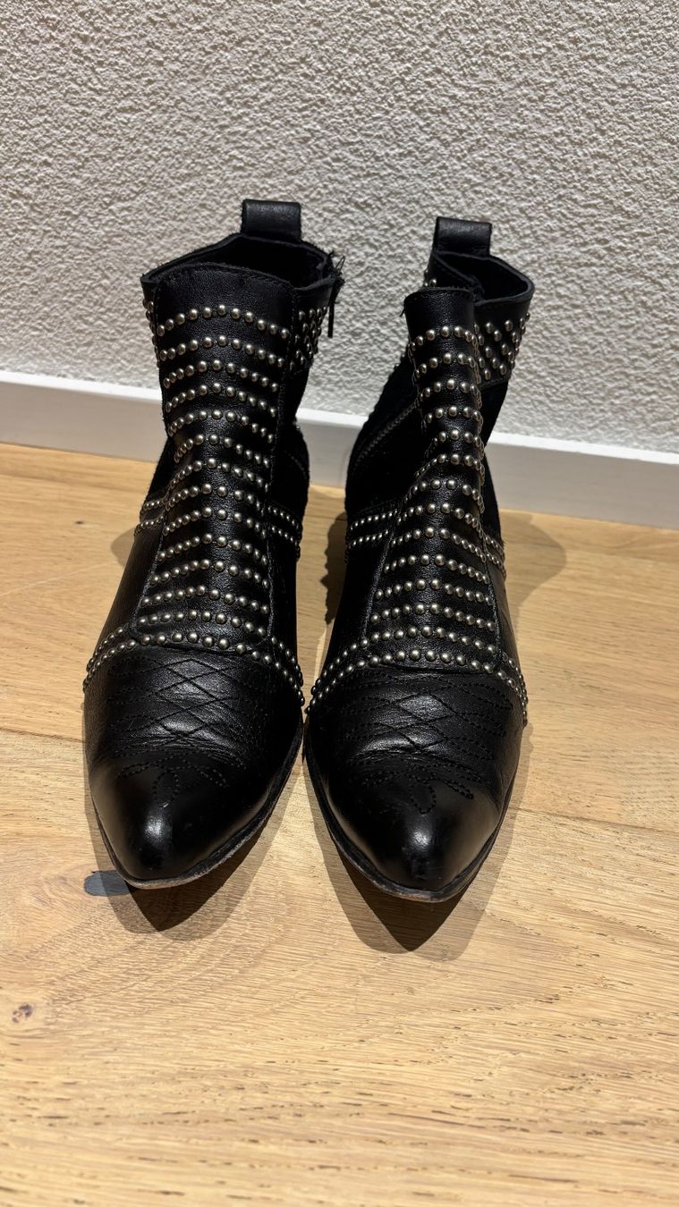 Anine Bing Scarpe da donna: Anine Bing Boots – Usato da Uitikon Waldegg venduto da Thefateofophelia