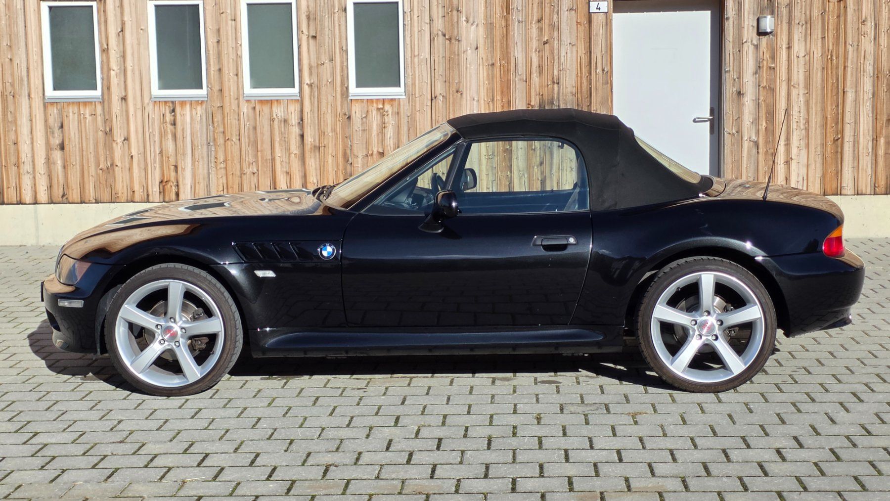 BMW Autos: BMW Z3 Roadster 1900 – Gebraucht aus Reinach AG von Goldtimer 4