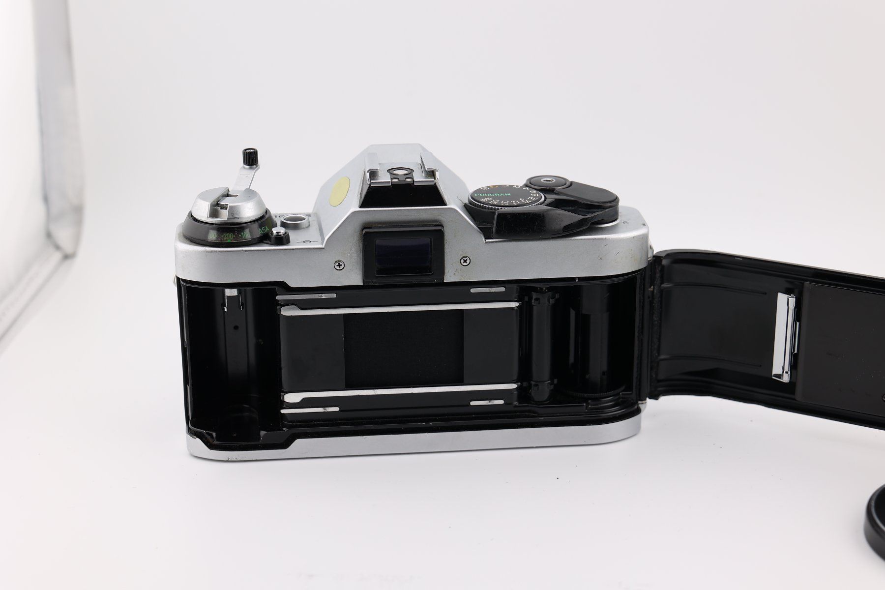 Canon Fotocamera: Canon AE-1 Program analoge Kamera mit 28mm 2.5 Soligor Obj. – Usato da Eichberg venduto da henrikinch 3