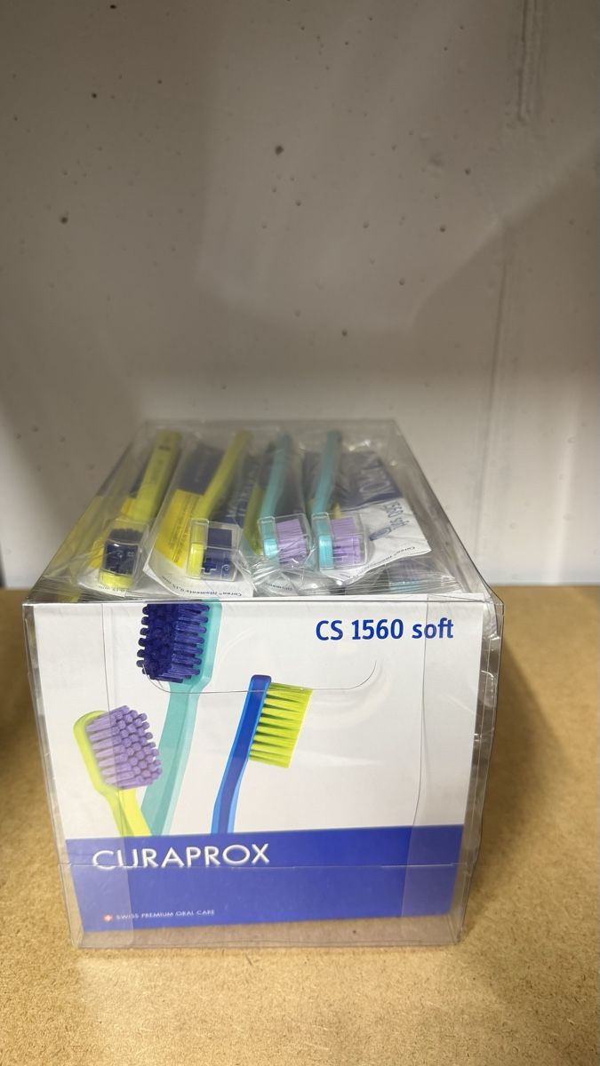 Curaprox Soins dentaires: 36x Curaprox CS 1560 Soft Zahnbürsten Displaybox – Neuf avec emballage d'origine à Niederwil SG par SuisseArchive 1