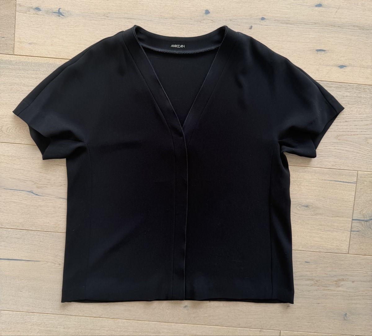 Marc Cain Camicette: Schwarzer Top von MARCCAIN, Gr. 3 (38) – Nuovo (secondo la descrizione) da Liestal venduto da userin1000