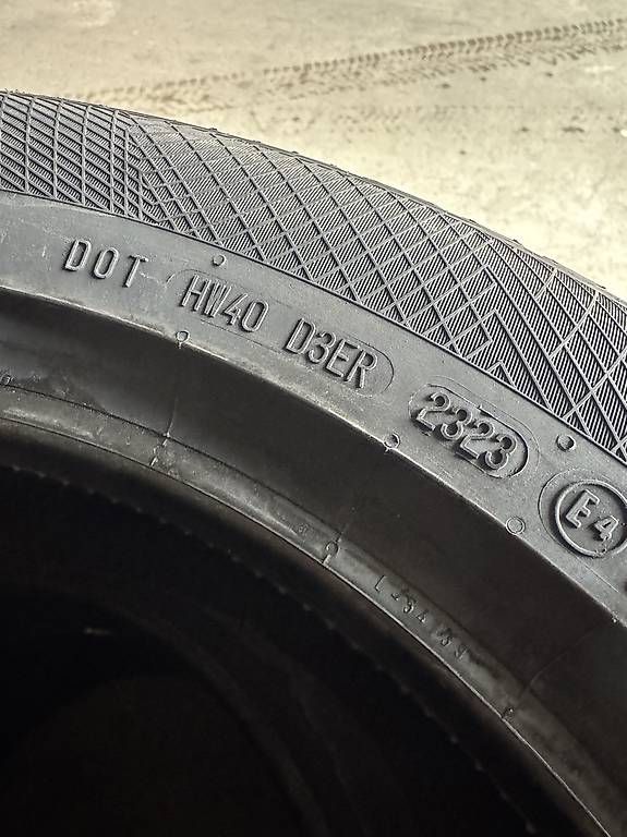 Continental Pneumatici & Ruote complete: 225/50/17 Winterreifen – Usato da Augst BL venduto da Connect.AHME. 4