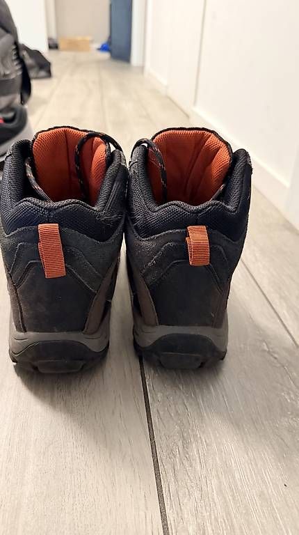 Scarpe da uomo: Scarponi ragazzo taglia 40 – Usato da Balerna venduto da tag_c78t 2