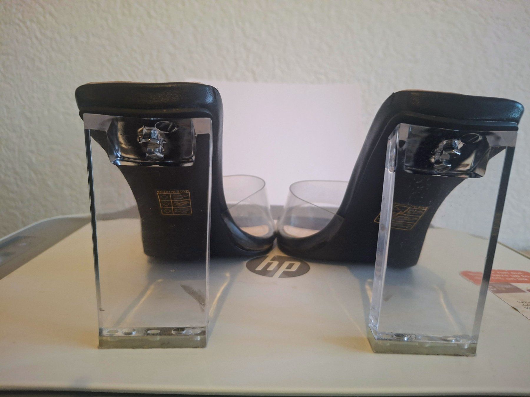 Scarpe da donna: Gr 37 Mules transparentes à talons de 9.5 cm RAID comme neuf – Nuovo (secondo la descrizione) da La Chaux-de-Fonds venduto da jen_h95m 4
