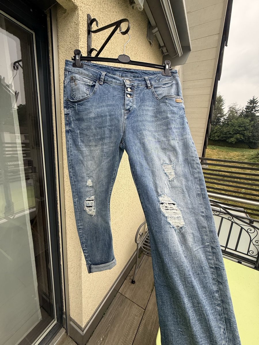 Jeans: Lässige Boyfriend Destroyed Jeans 42 – Usato da Sirnach venduto da sirni 5