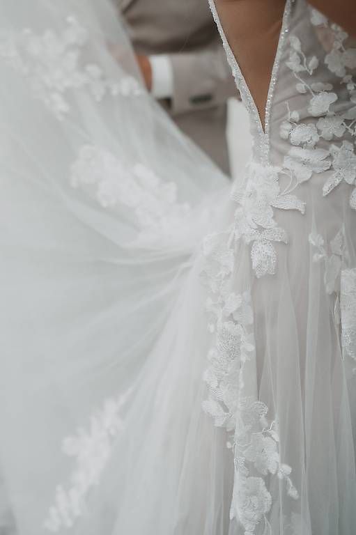 Vestiti: Hochzeitskleid, Preis verhandelbar – Usato da Sissach venduto da Susanne1616 1