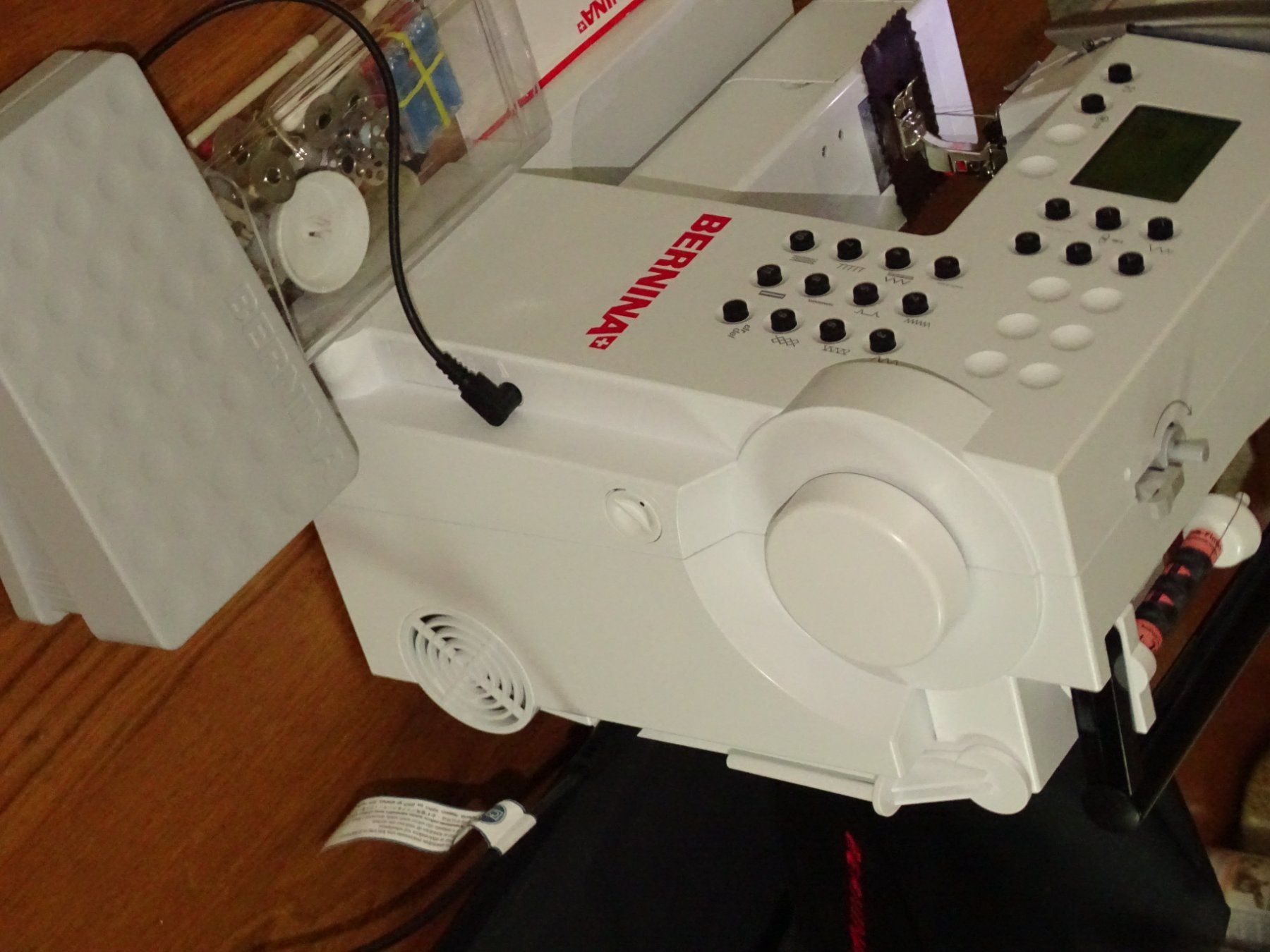 Bernina Macchine da cucire: Bernina B215  B 215 – Usato da Hirzel venduto da Musicman03 2