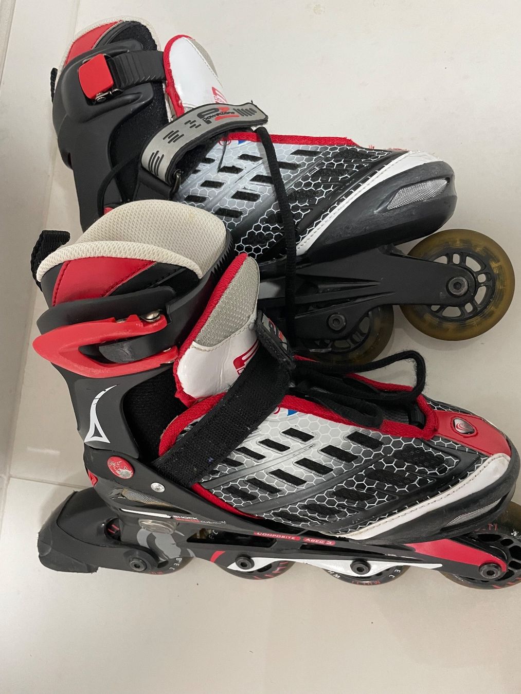 Pattini in linea & Pattini a rotelle: Roller Powerzone taille 34 à 37 – Usato da St-Légier-Chiésaz venduto da EvaVDRiviera