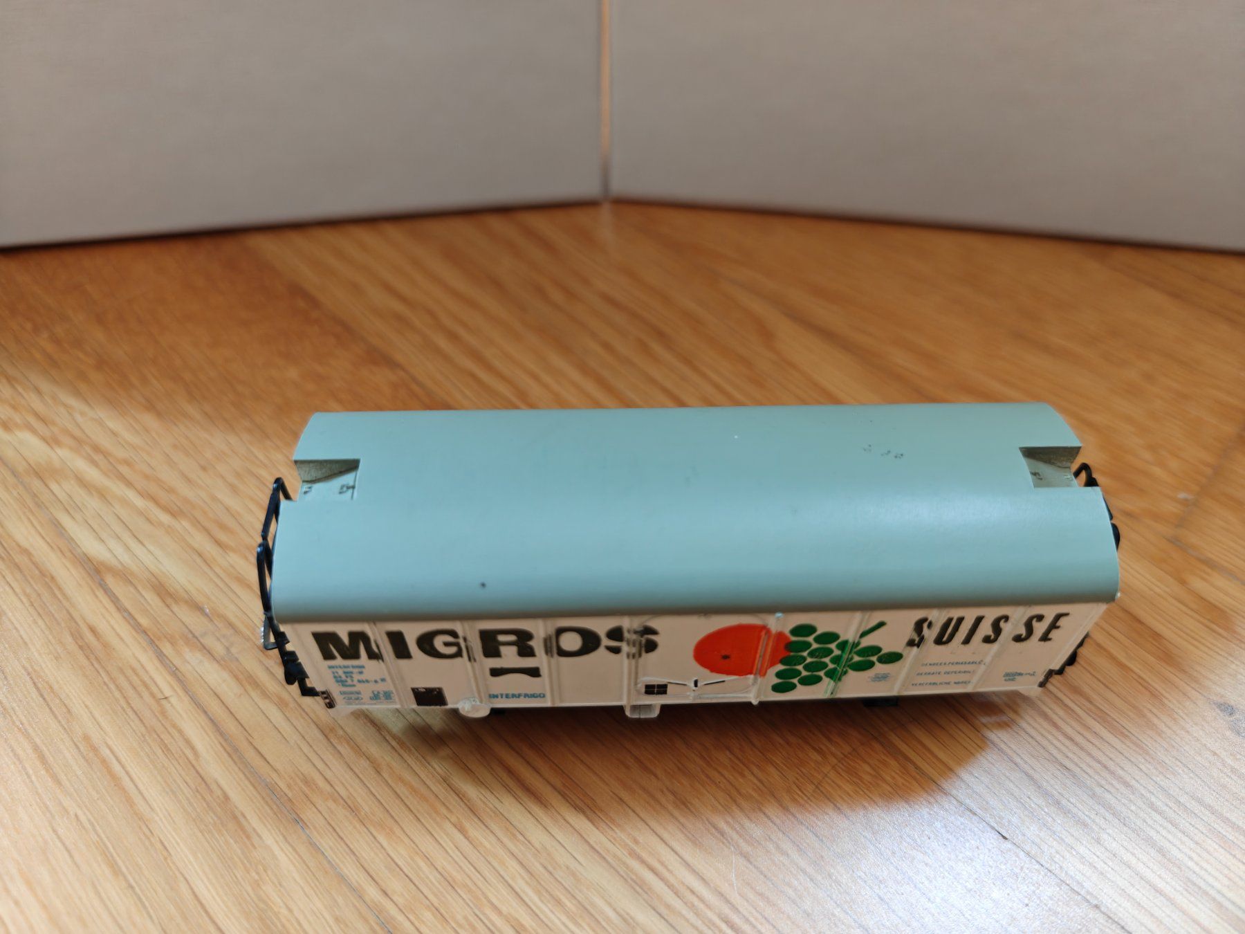Liliput Modelleisenbahnen: Kühlwagen Migros – Defekt aus Bern von JGBahn 1