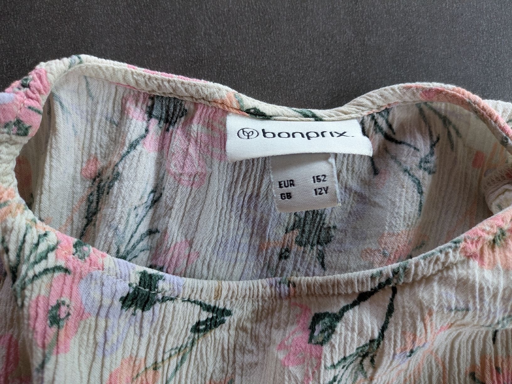 Camicette, T-shirt & Top: Oberteil von Bonprix Grösse 152 – Usato da Kölliken venduto da mic_9n9d 1