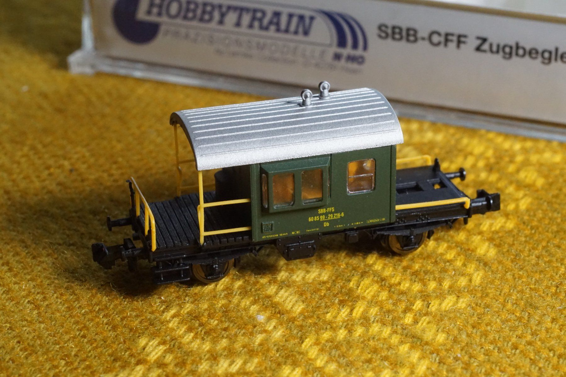 Hobbytrain Modelleisenbahnen: SBB-CFF Zugbegleitwagen Sputnik – Gebraucht aus Gränichen von iknow 2