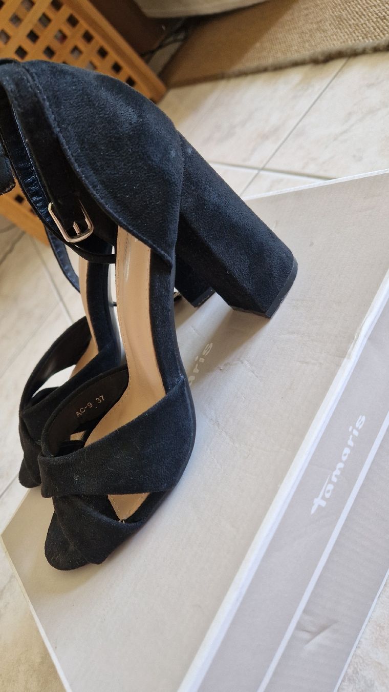 Scarpe da donna: Sandales noires Tamaris talon bloc  – Usato da Montana venduto da cla_p9mg 1