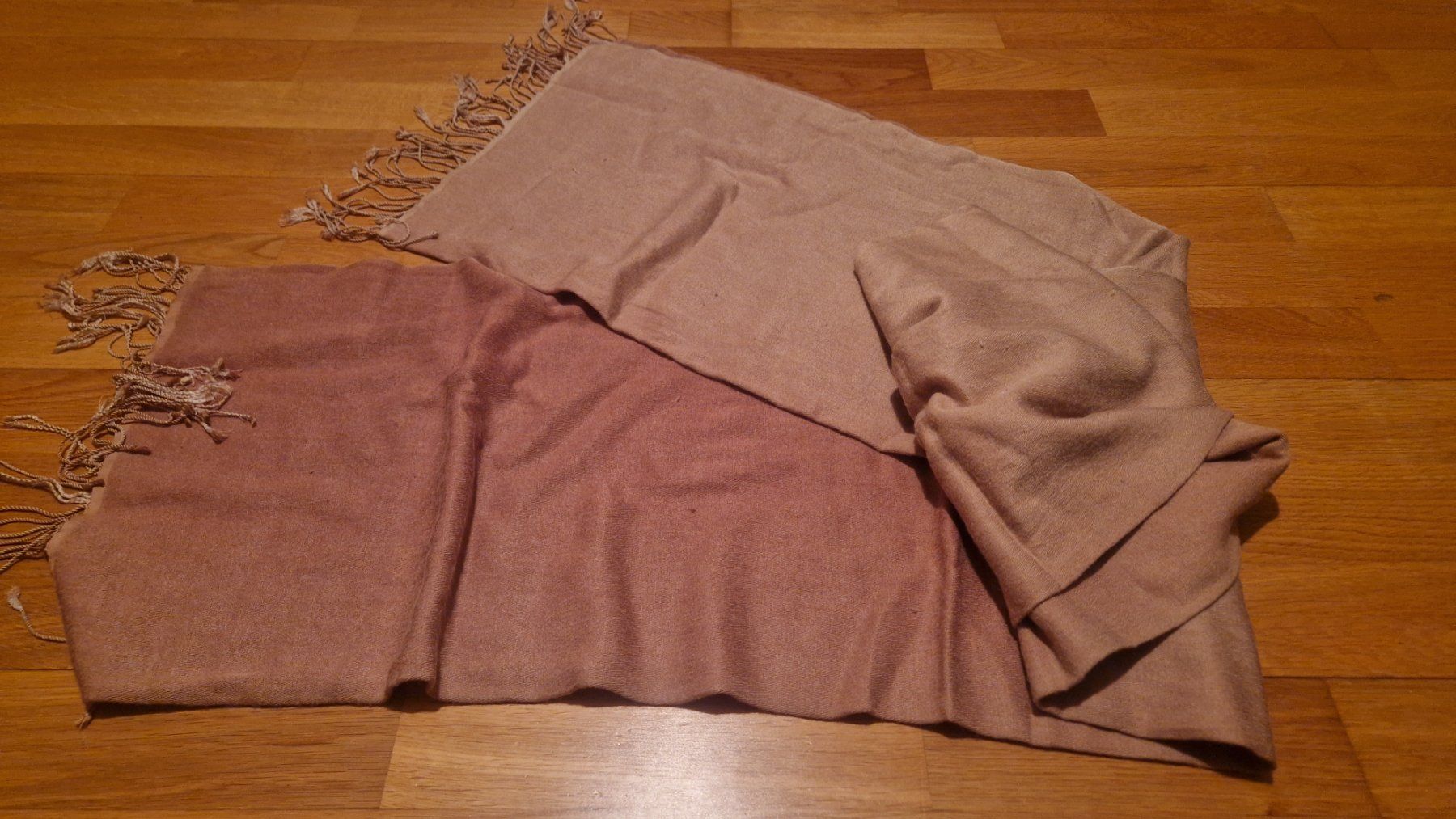 Foulards, Tücher & Schals: Weicher Kashmir- Seide- Schal  beige/braun – Gebraucht aus Zürich von Orelie01 1