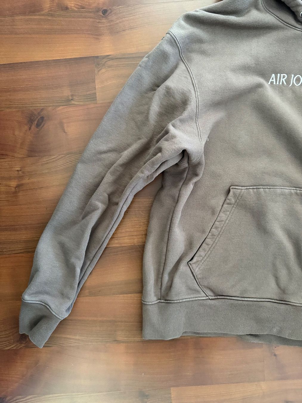 Jordan Maglioni & Felpe: Air Jordan Hoodie – Usato da Grabs venduto da Alvin13 2