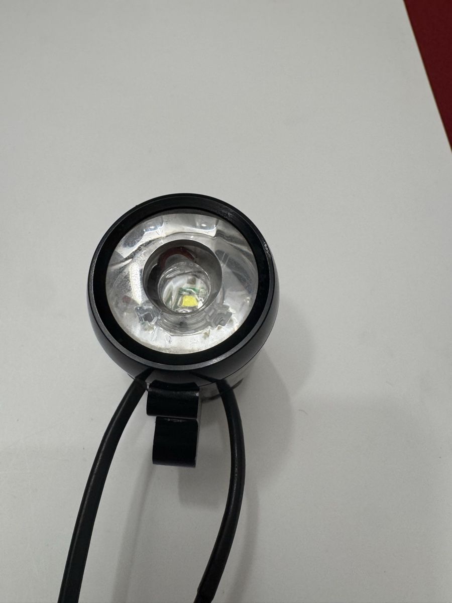 Supernova Pièces détachées: Supernova E3 Frontlampe Defekt – Défectueux à Arlesheim par bensway 2