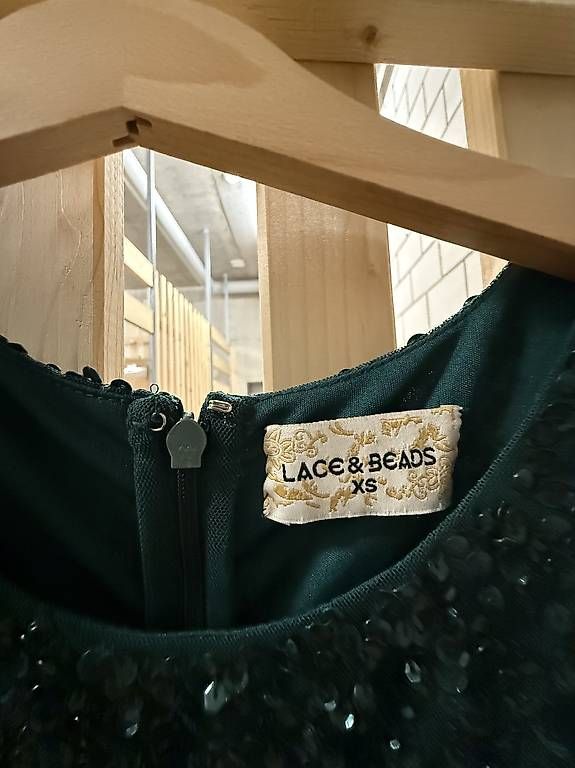 Robes: Abendkleid  – D'occasion à Zürich par sal_8hb9 1