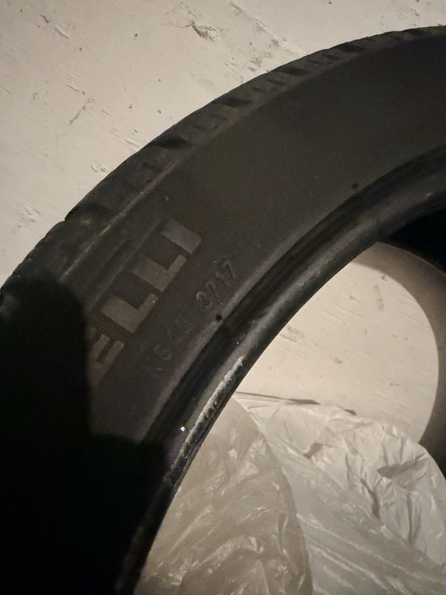 Altro in Scrittura & Disegno: 235 40 19 pirelli winterpneu – Usato da Ibach venduto da MR_store 1